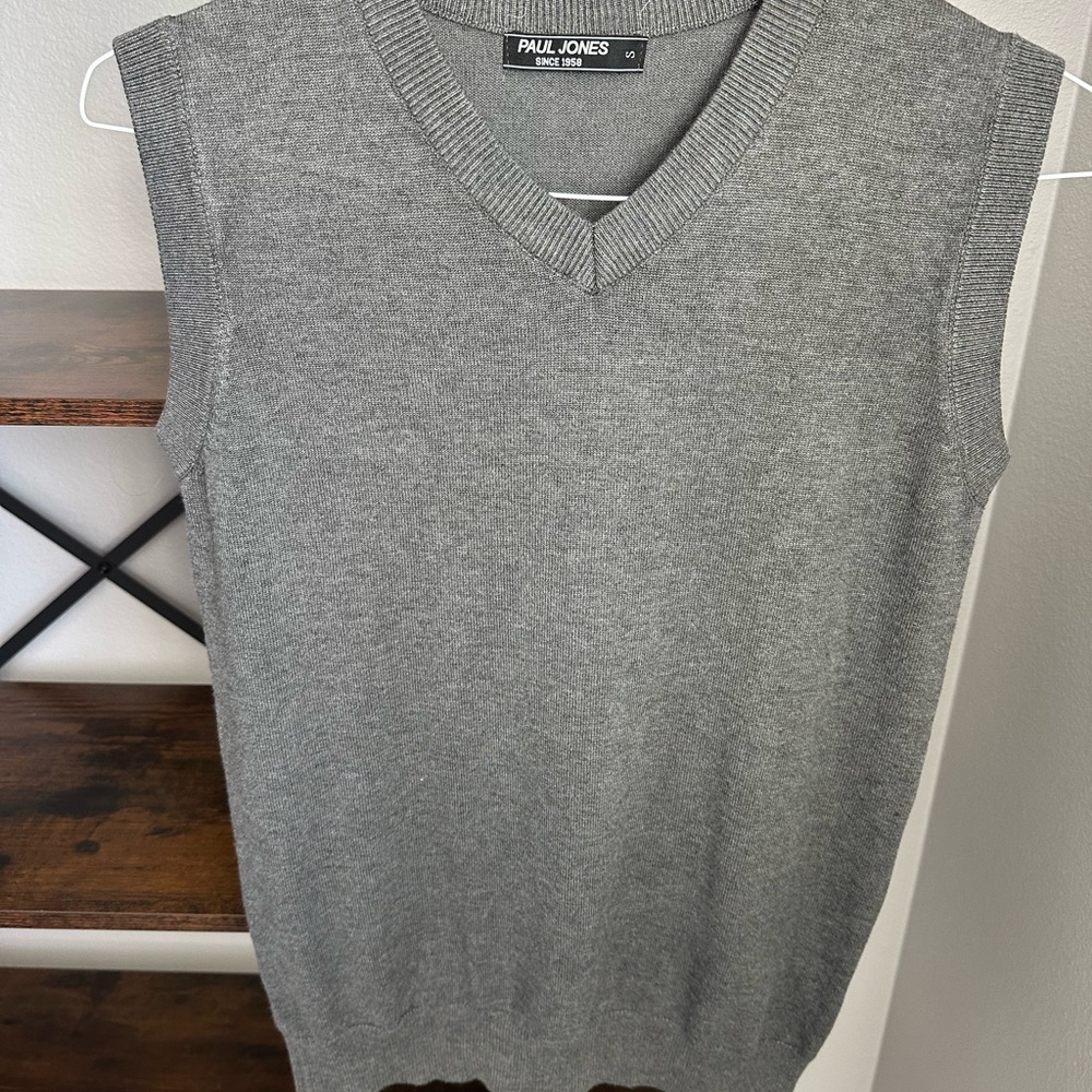 PAUL JONES Men's Gray Sweater Vest Size Small Color Gray